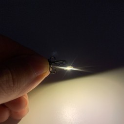 Micro Lampione colore nero per presepi e diorami con microlampada led