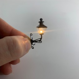Lampione colore nero per presepi e diorami con microlampada led