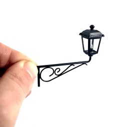 Black street lamp 7 cm for cribs and dioramas with micro led