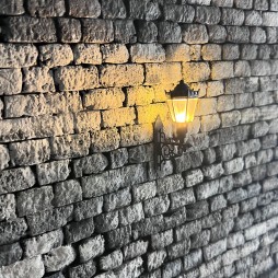 Lampione da parete lunghezza 2,6 cm colore nero per presepi e diorami con microlampada bianco caldo