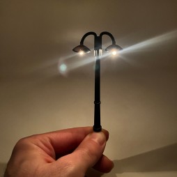 Lampione colore nero per presepi e diorami con microlampada