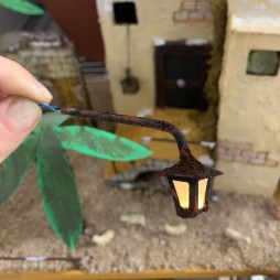 Street lamp for cribs and dioramas with micro led