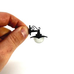 Lampione da parete colore nero per presepi e diorami con microlampada